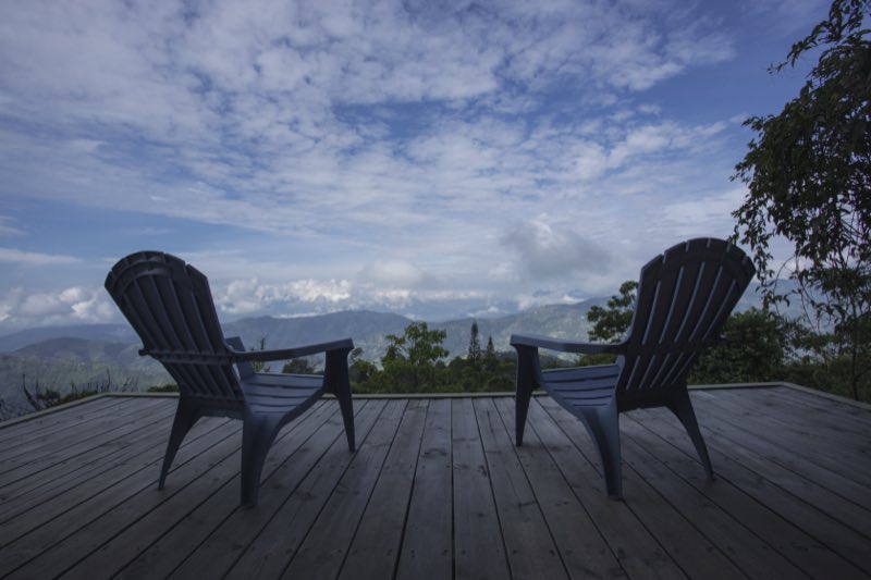 Deck de cabaña con vista al cañón